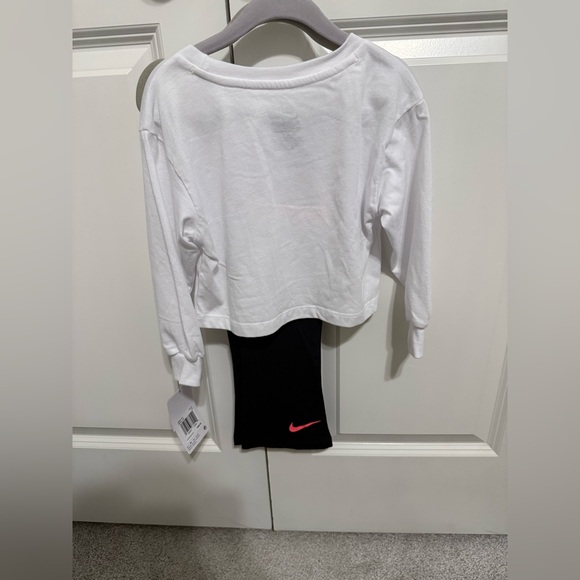 NEW! Nike Kids White Long Sleeve Tee with Black Pants Logo Set - Picture 3 of 5
